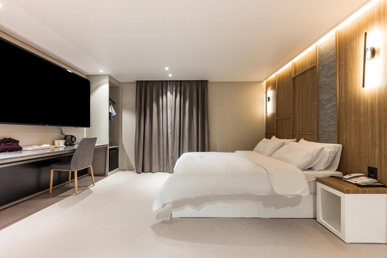 Hotel Lium Cheonan Exterior photo
