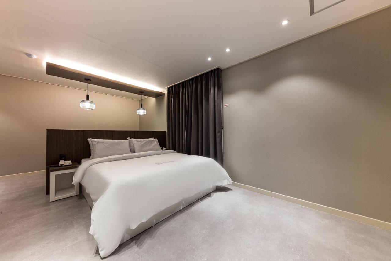 Hotel Lium Cheonan Exterior photo