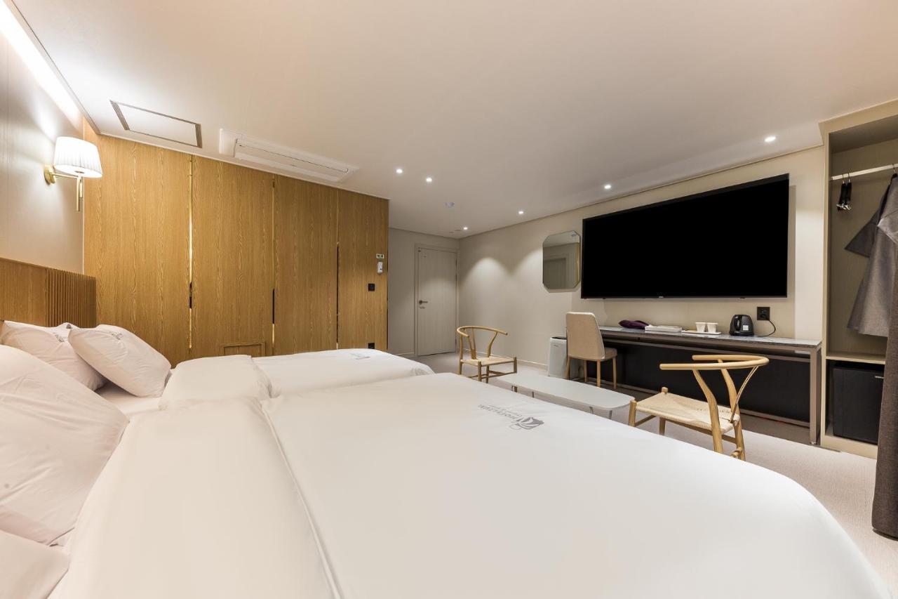 Hotel Lium Cheonan Exterior photo